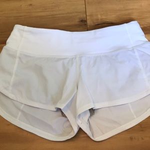 white lululemon shorts - speed up short *2.5”